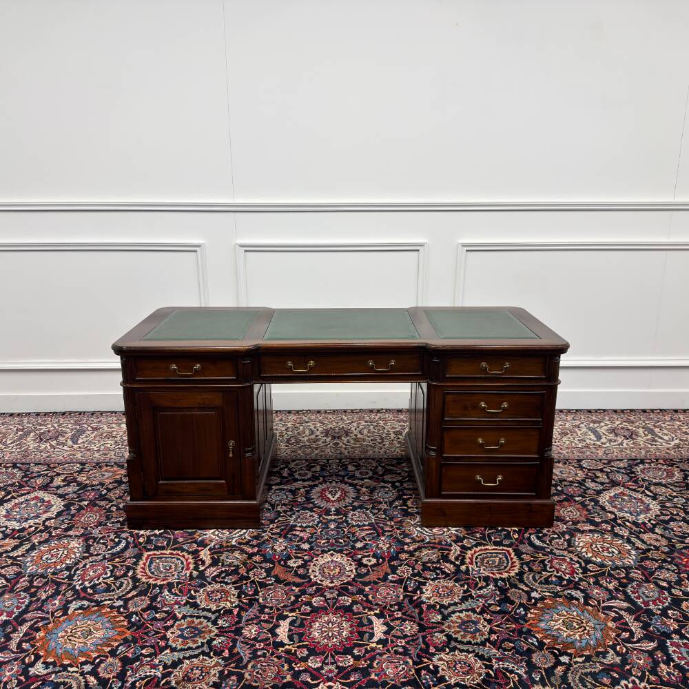 Classic English Desk Green Leather