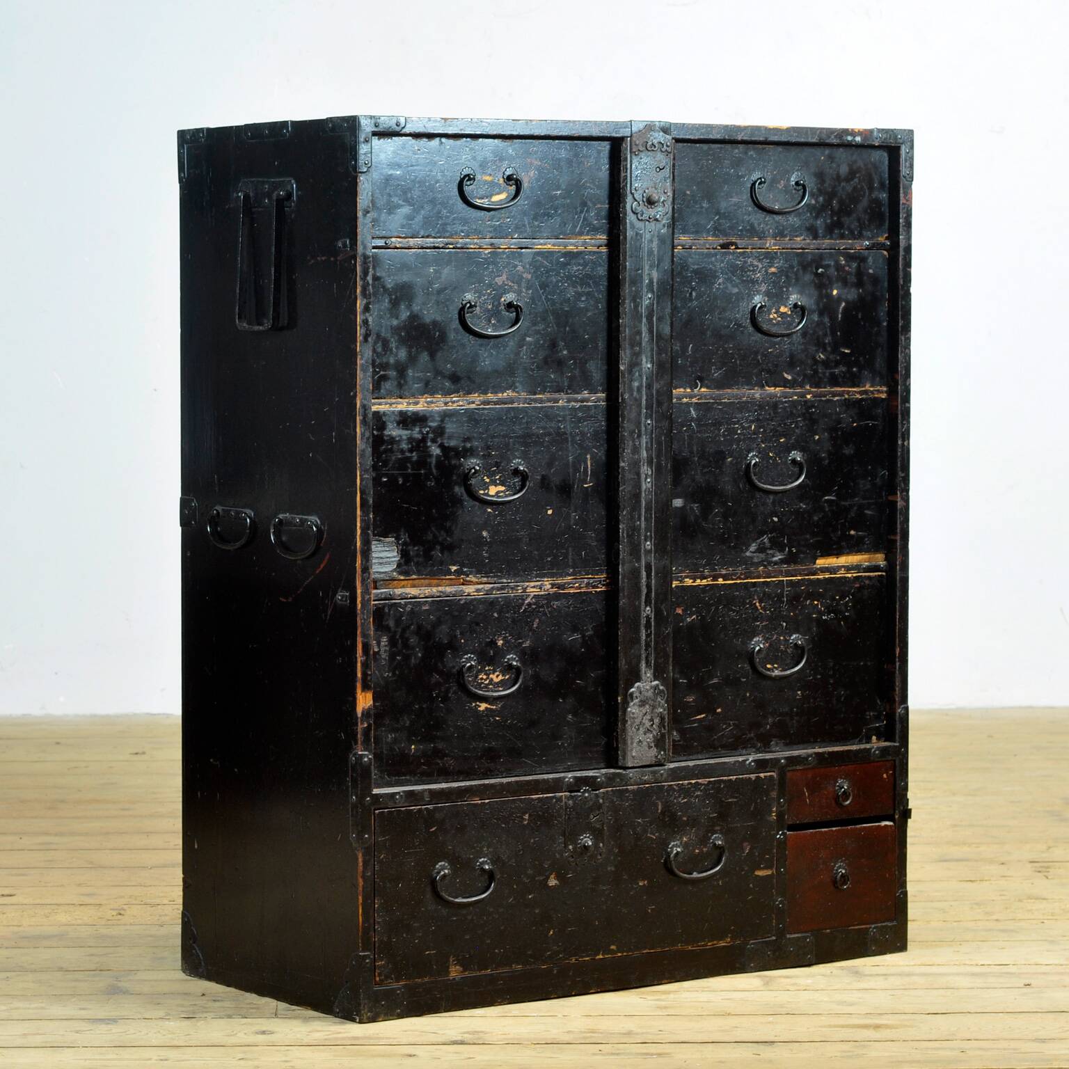 Japanese Tansu chest of drawers, circa 1890