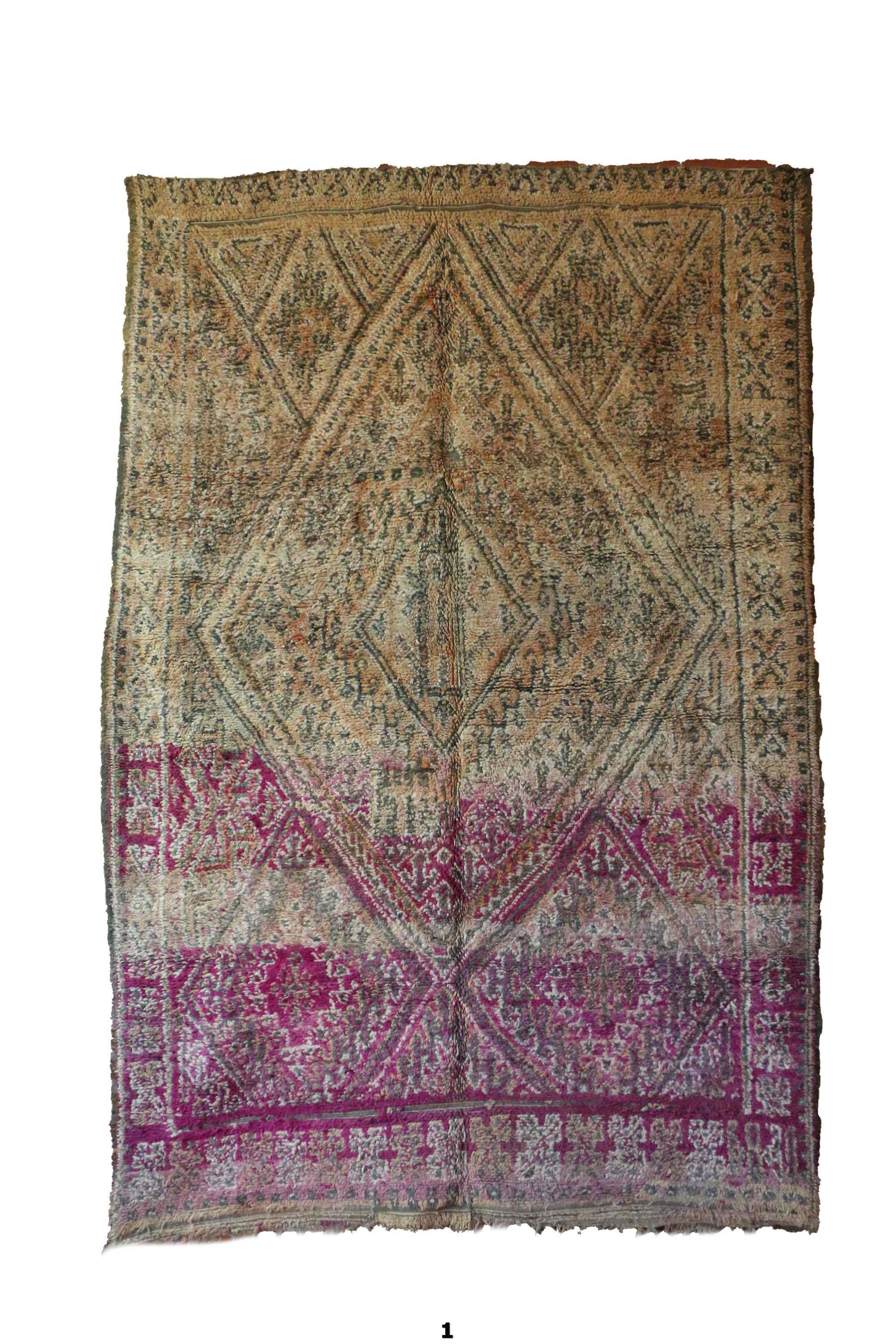 Vintage moroccan carpet - 196 x 285 cm