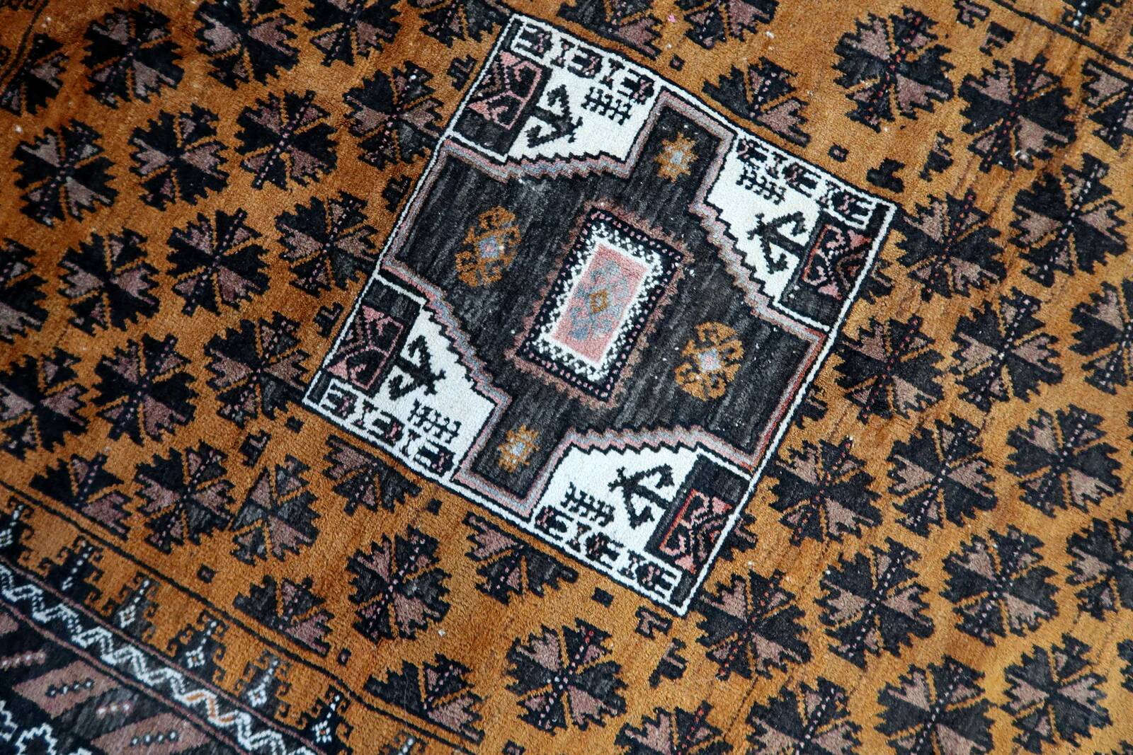 Handmade antique Afghan Baluch rug 107cm x 189cm, 1920s
