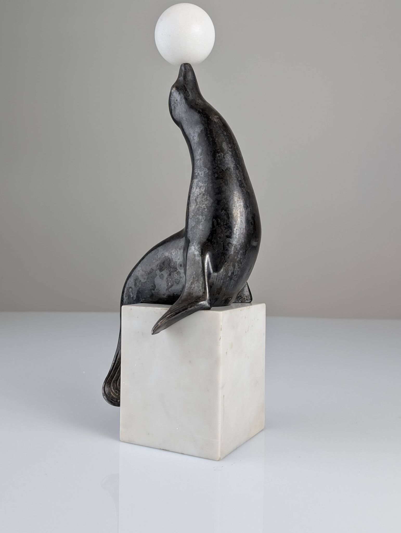 Sculpture de lion de mer Art Déco attribuée à Marcel-André Bouraine, années 1920.