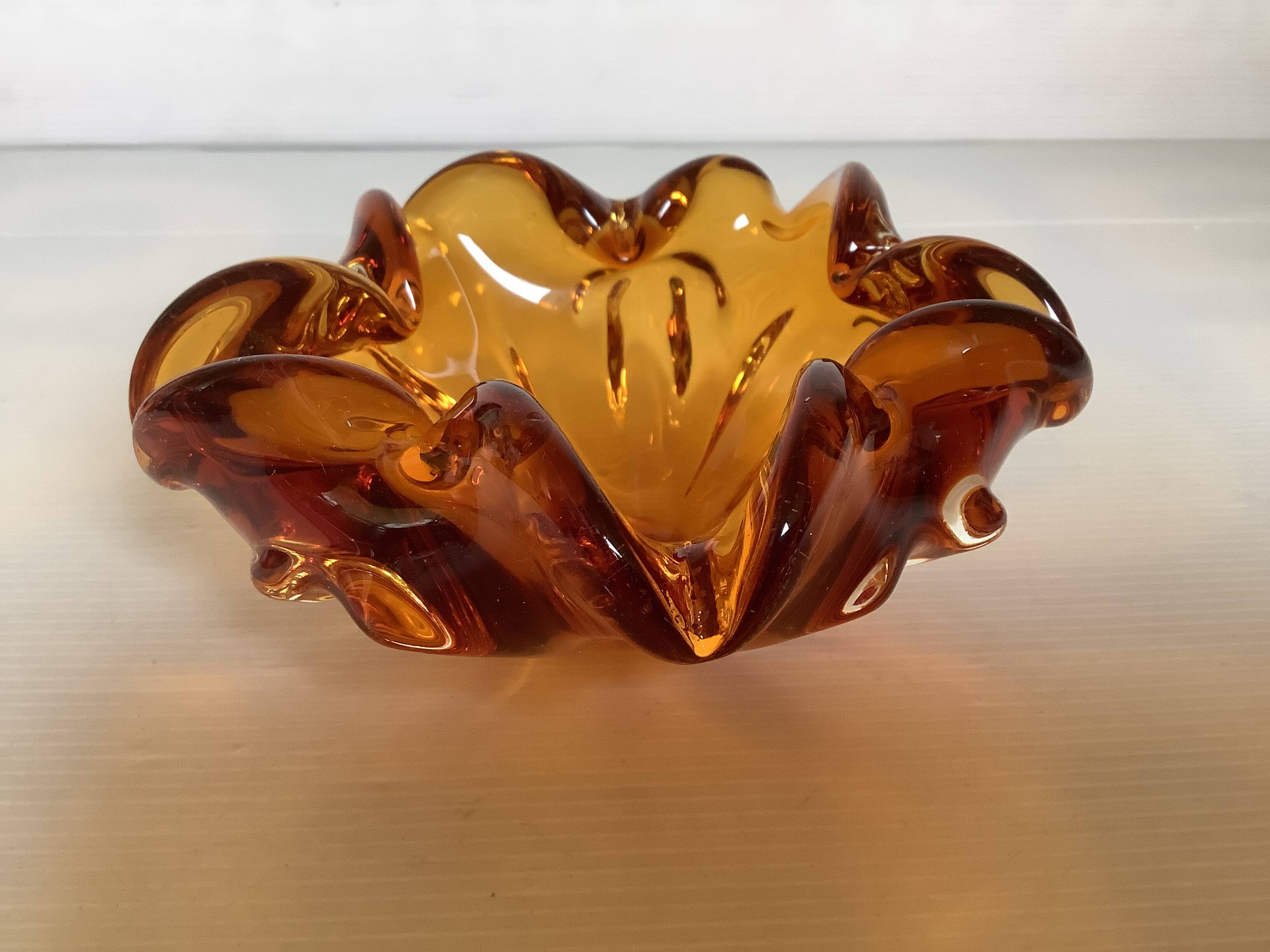 Yellow Murano style ashtray pocket tray
