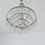 Balloon chandelier with pendants