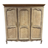 Oak wardrobe in Louis XV style
