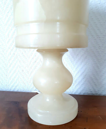 Brutalist alabaster lamp 1970