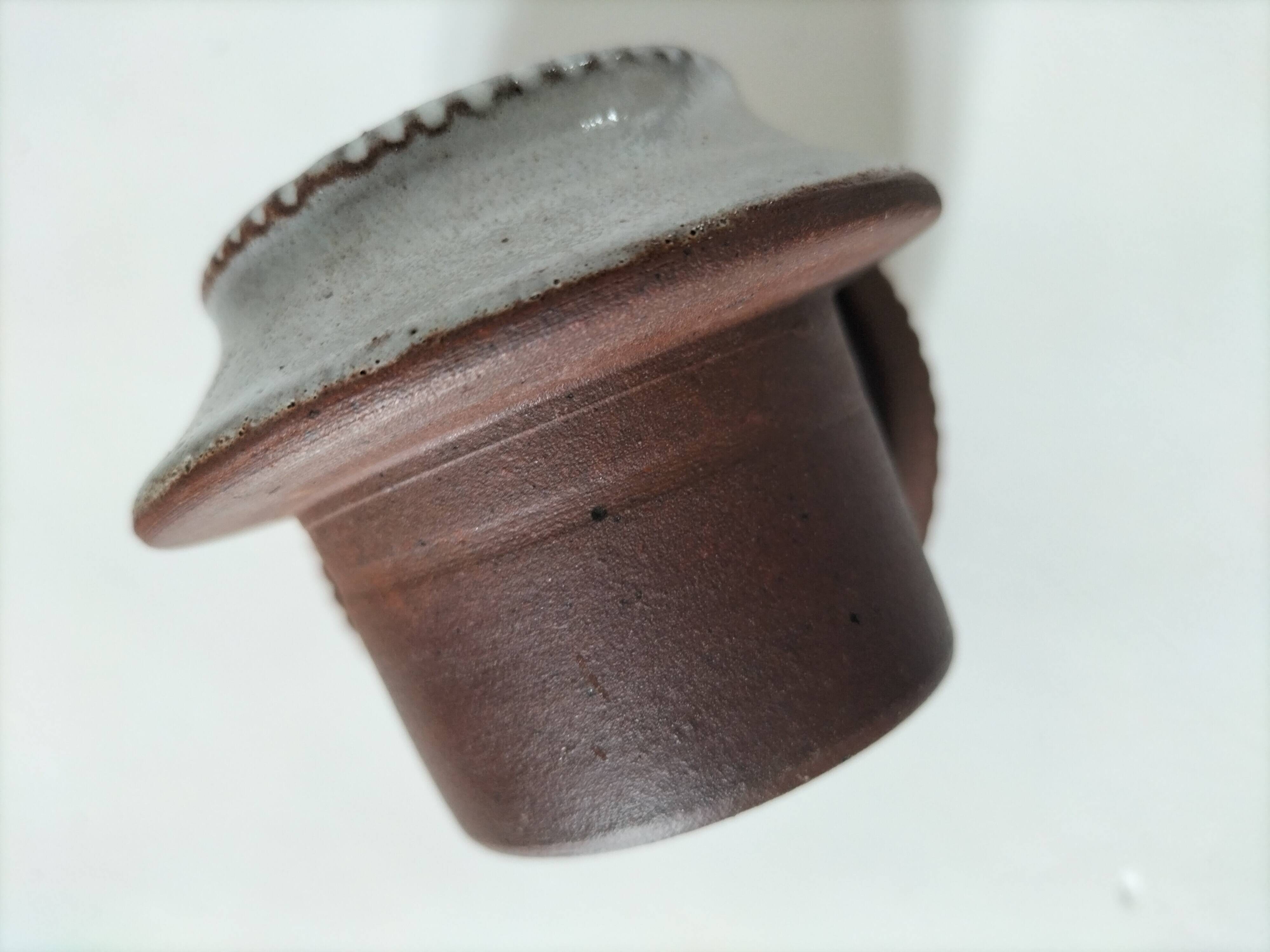 Small water butter dish in glazed stoneware in the Ratilly style.
