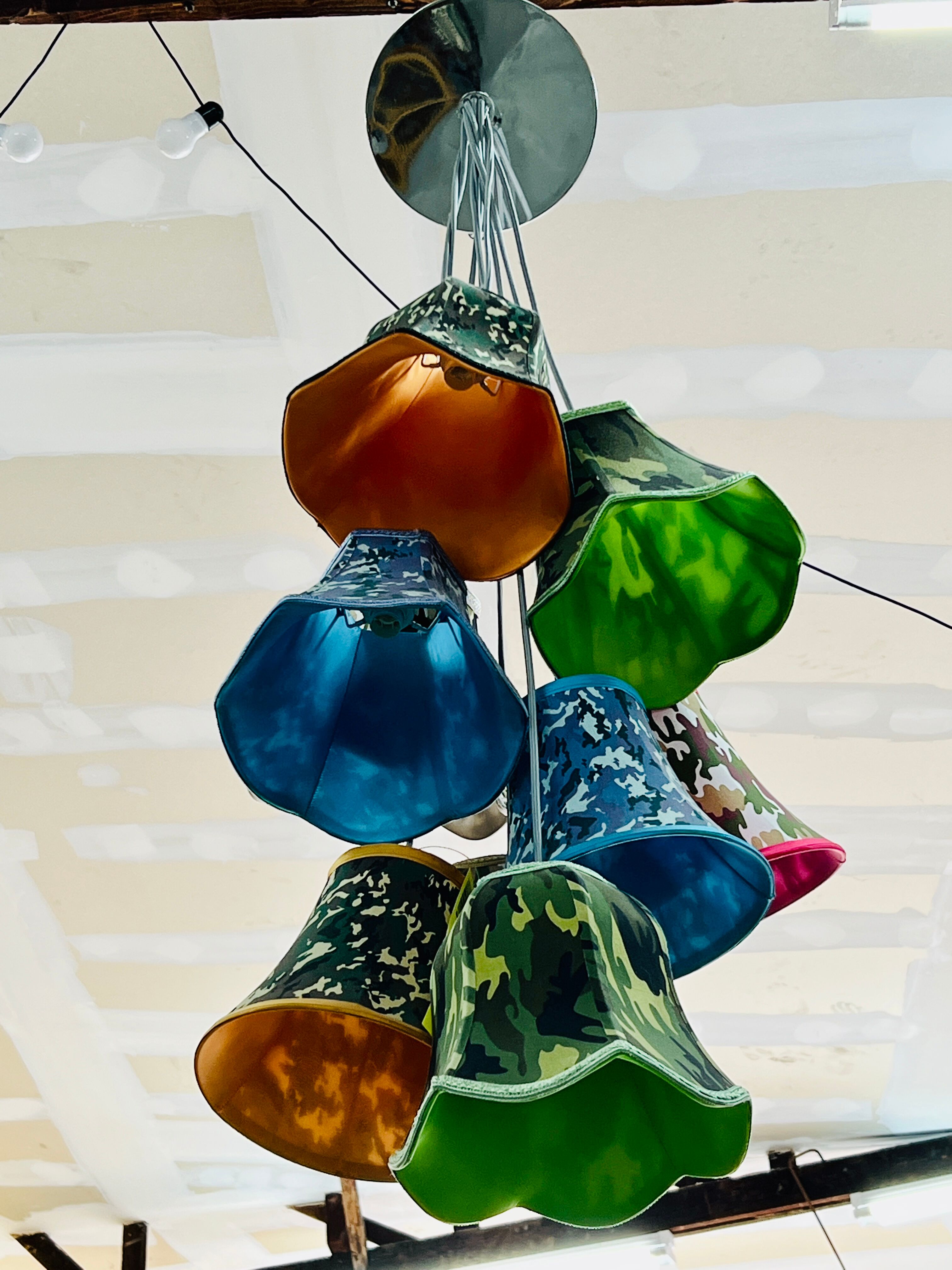 Abats-jour en suspension en tissu multicolore