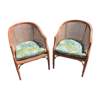 pair of gondola canned armchairs and their new cake