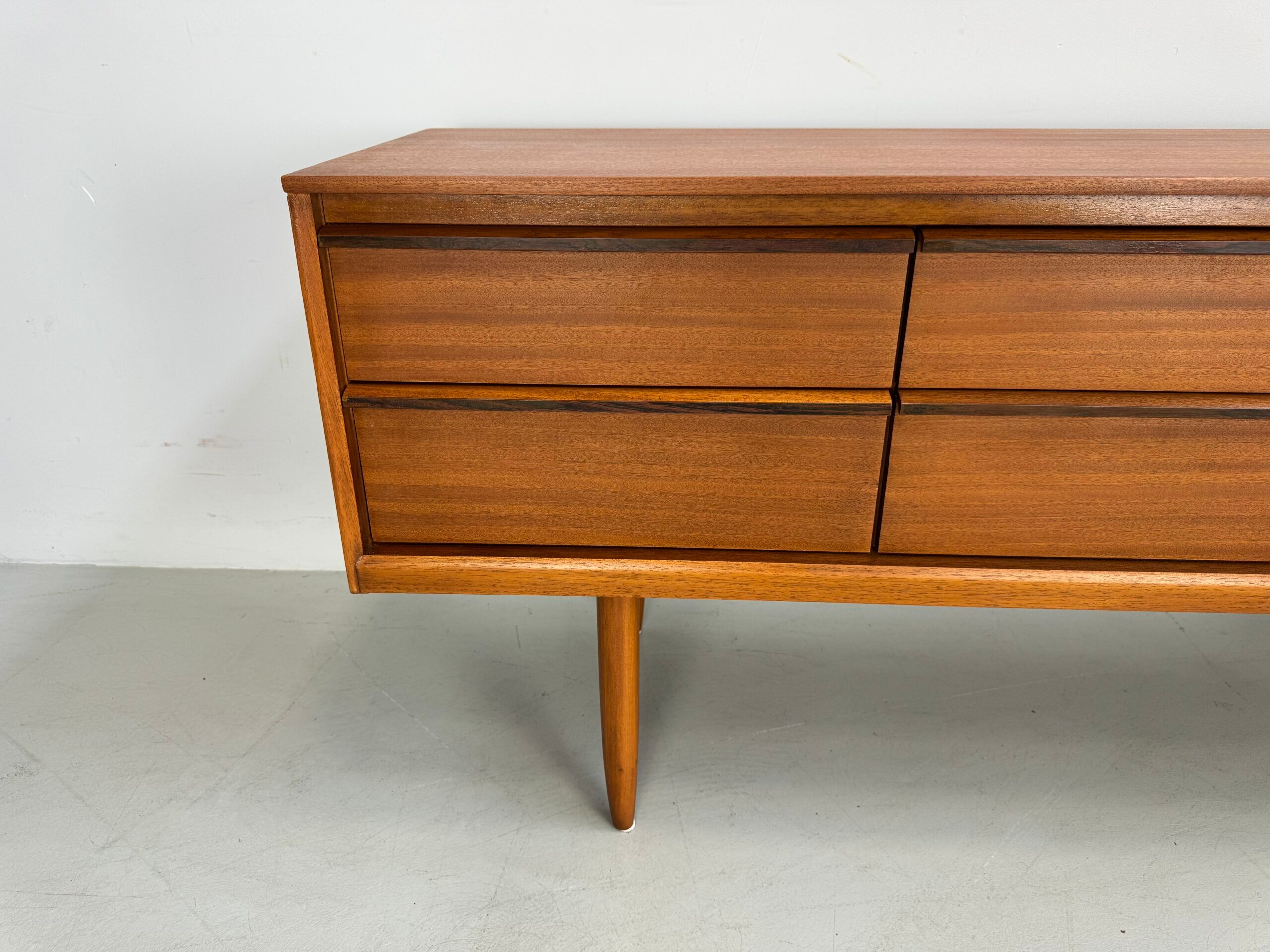 Vintage Austinsuite sideboard.