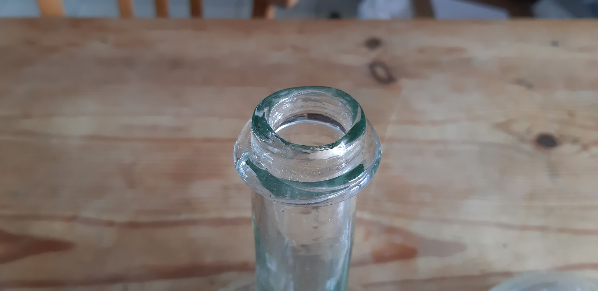 Pair of carafes to decant in blown glass