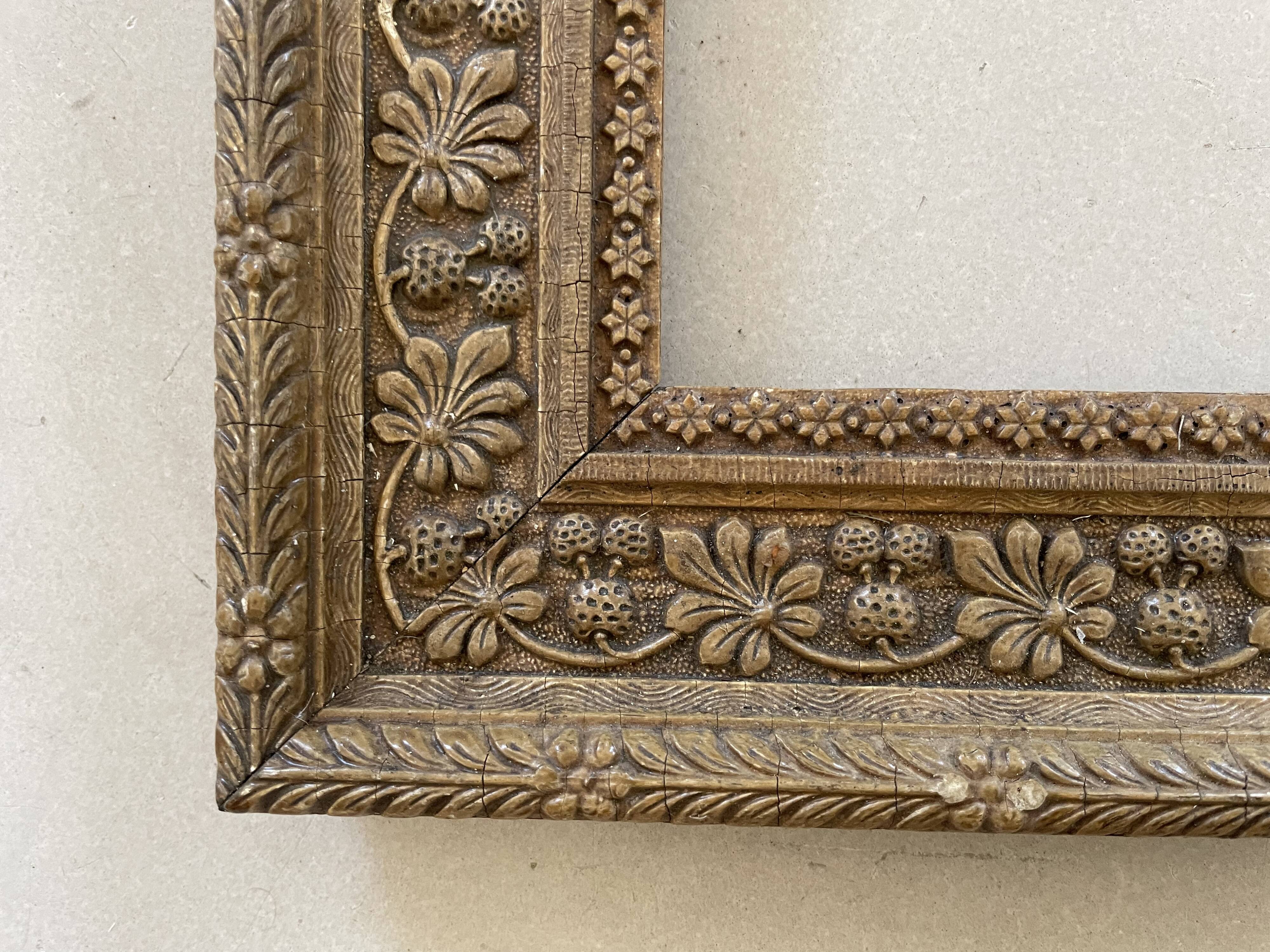 Frame with moldings 40x50cm