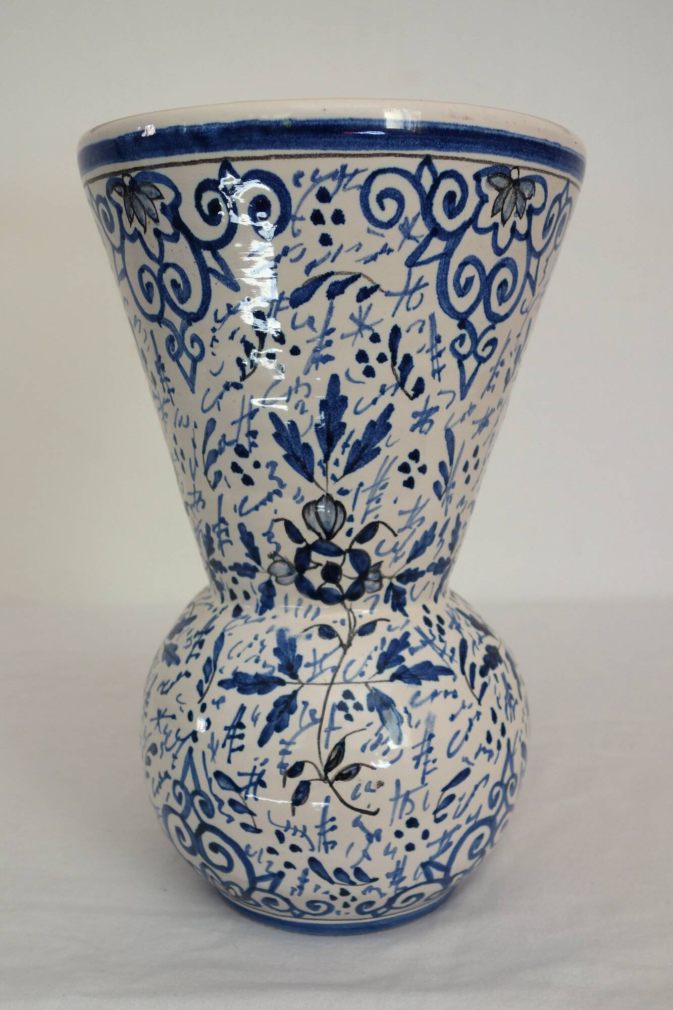 Wisques Abbey ceramic vase