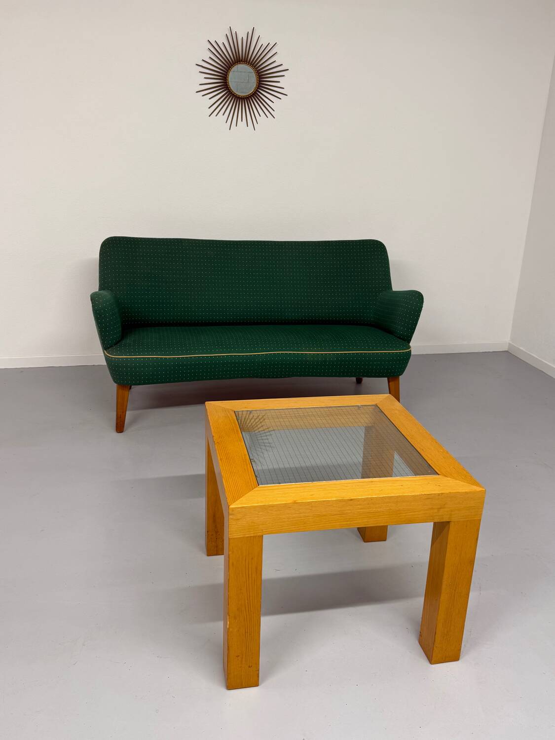 Ancien canapé haricot cocktail vert vintage design des années 50