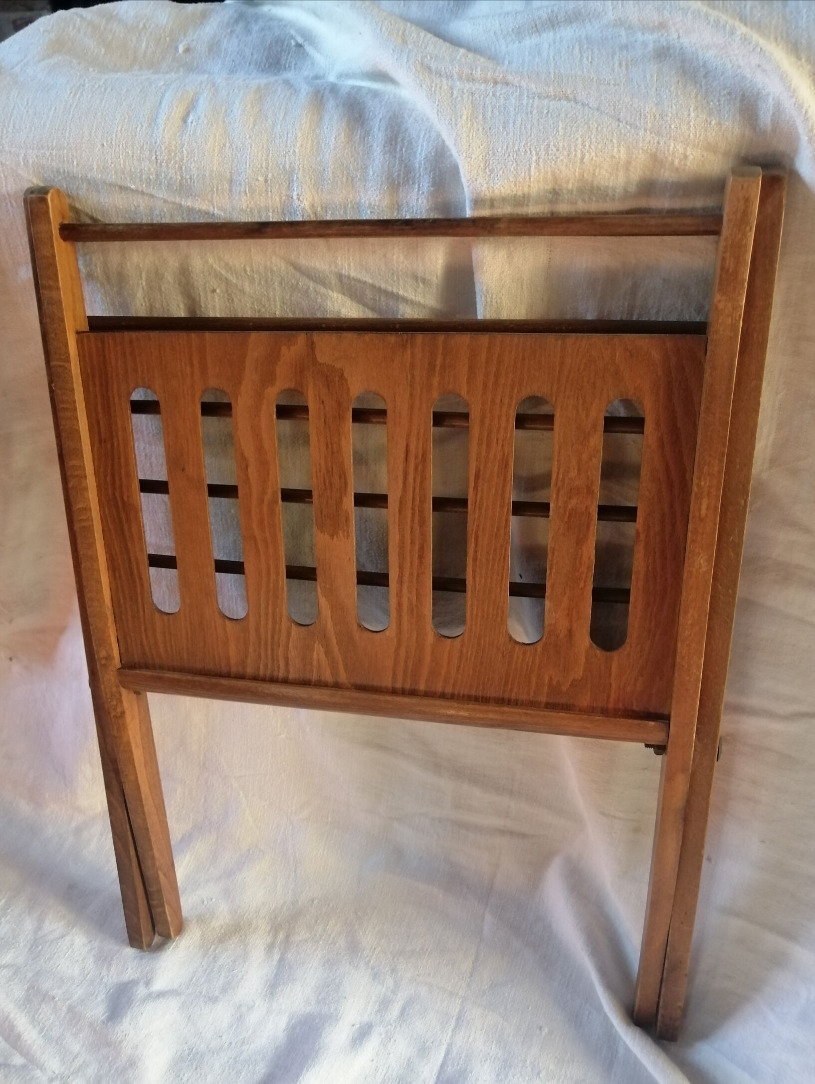 1970s magazines rack