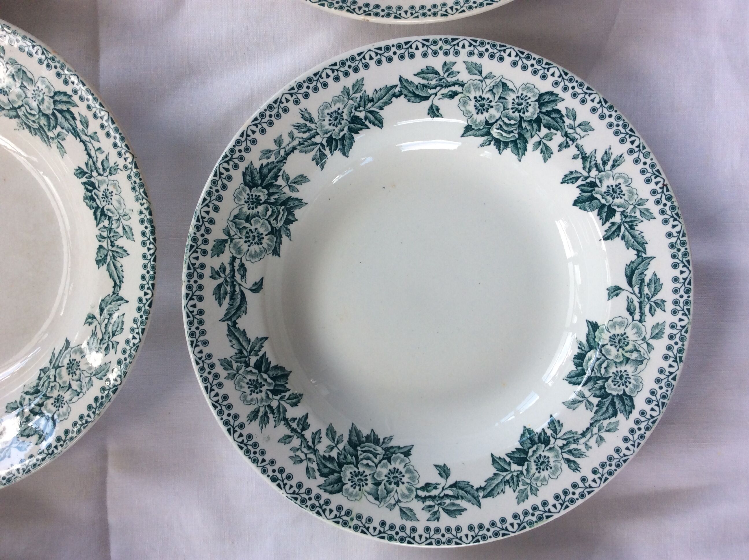 8 vintage hollow plates Terre de Fer