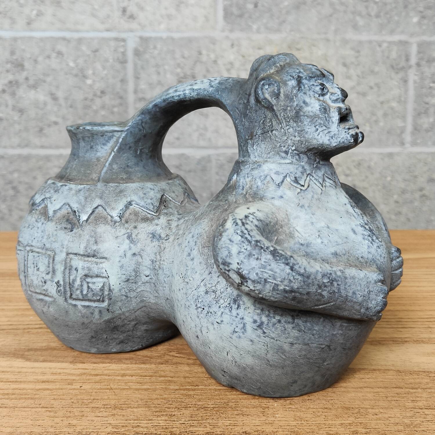 Zoomorphic ceramic vase Partenon Spain