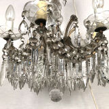 Chandelier with pendeloques tassels and glass pads