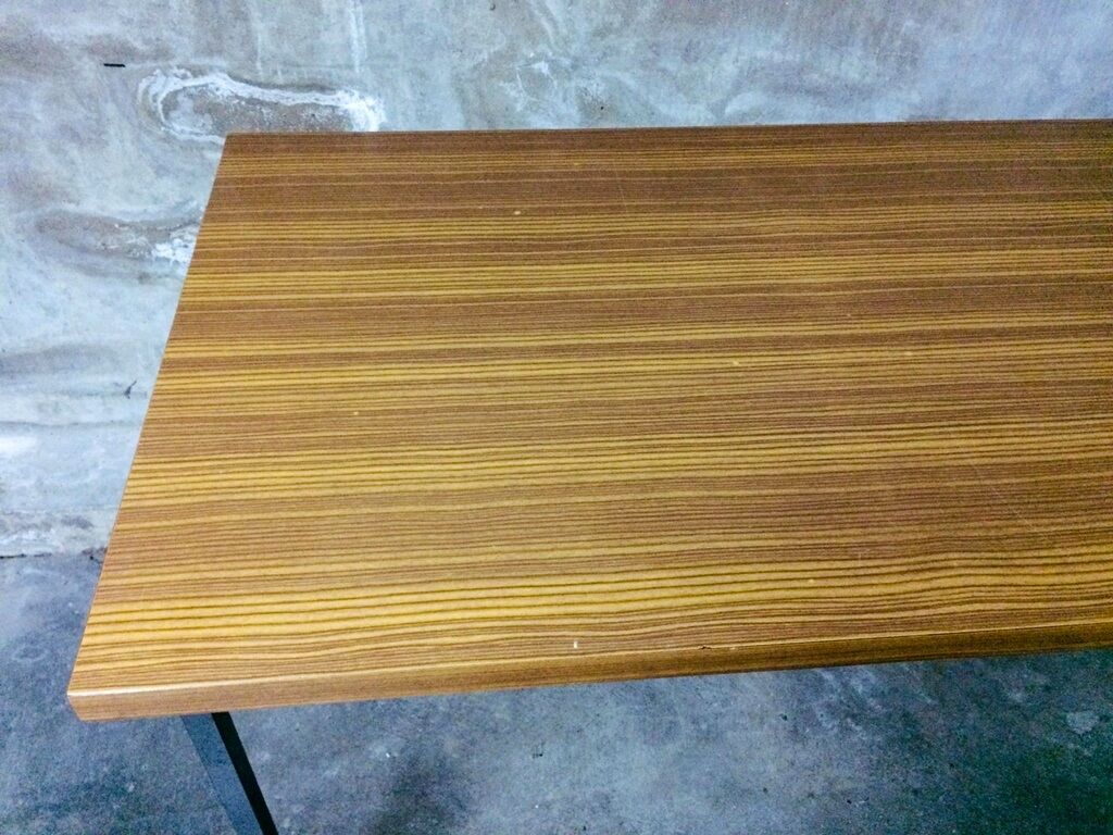 High table par Pierre Guariche for Meurop 60