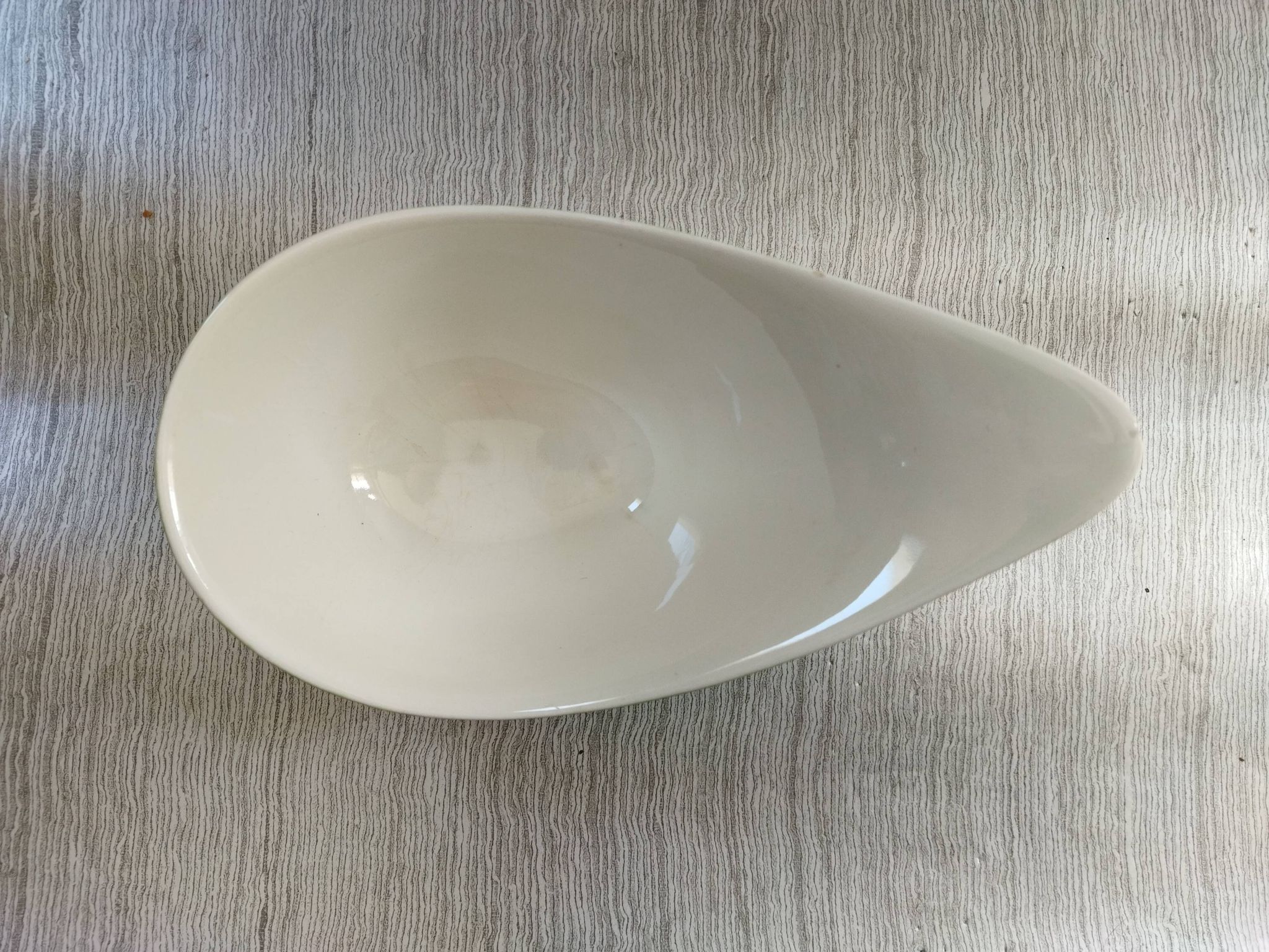 Dish and sauce boat Mistral Salins France