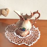 Vase forme pichet style rococo en céramique