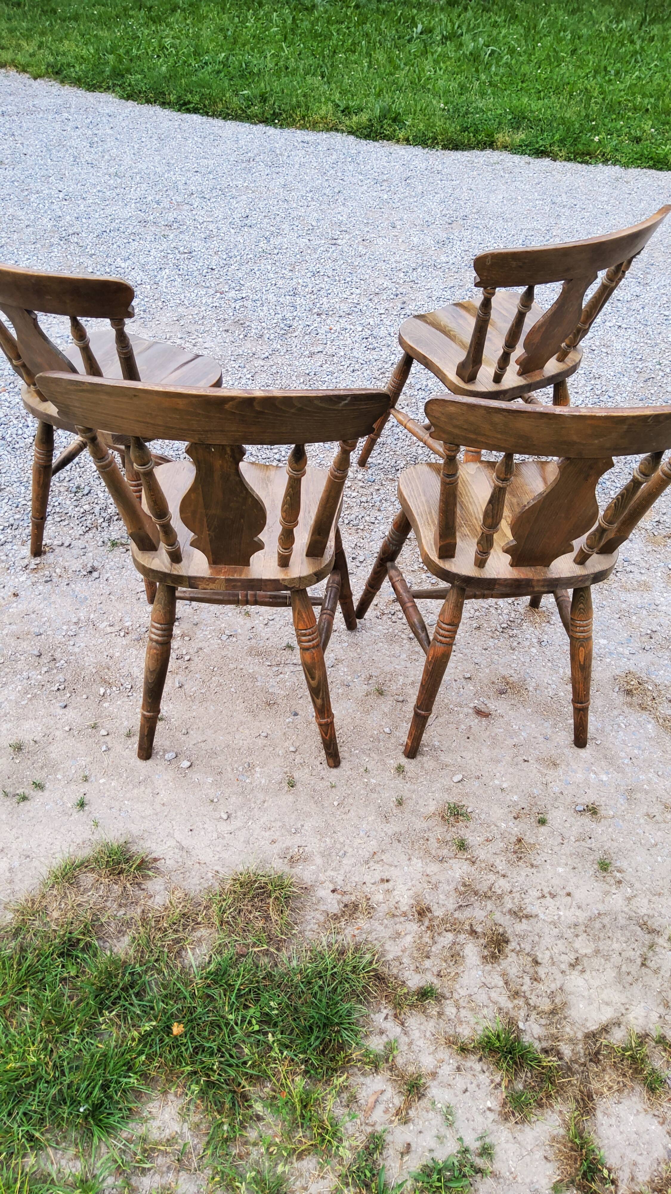 Set of 4 mountain style chairs from the 60s in beech