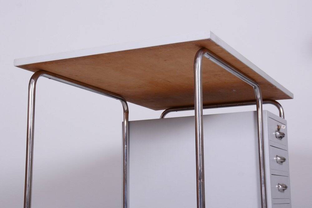 Bauhaus Lacquered Wood Writing Desk & Chair attributed to Hynek Gottwald, 1930s, Set of 2