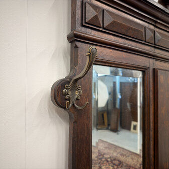 Classic English wardrobe coat rack