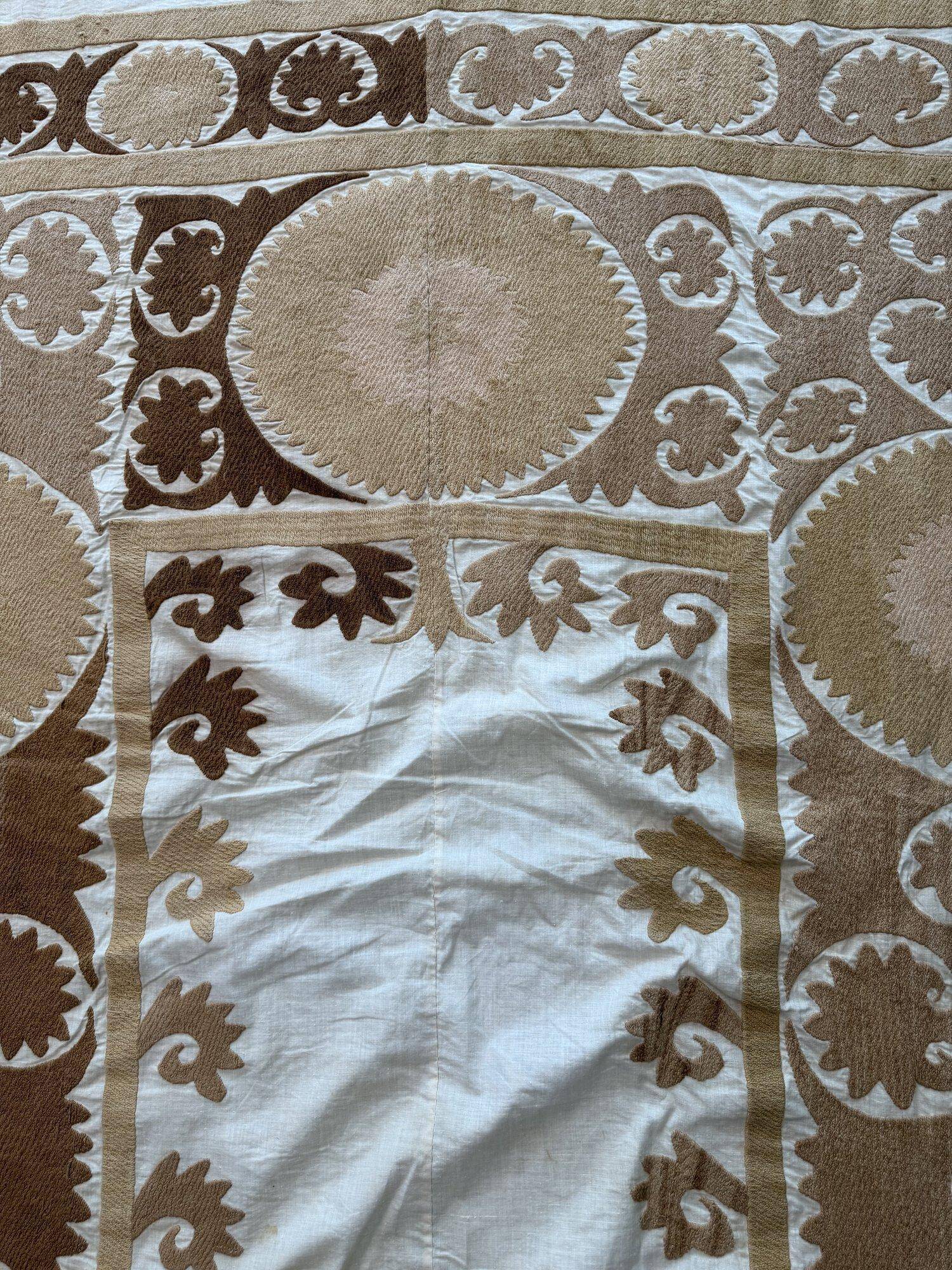 Vintage hand-embroidered tablecloth 154x269 cm
