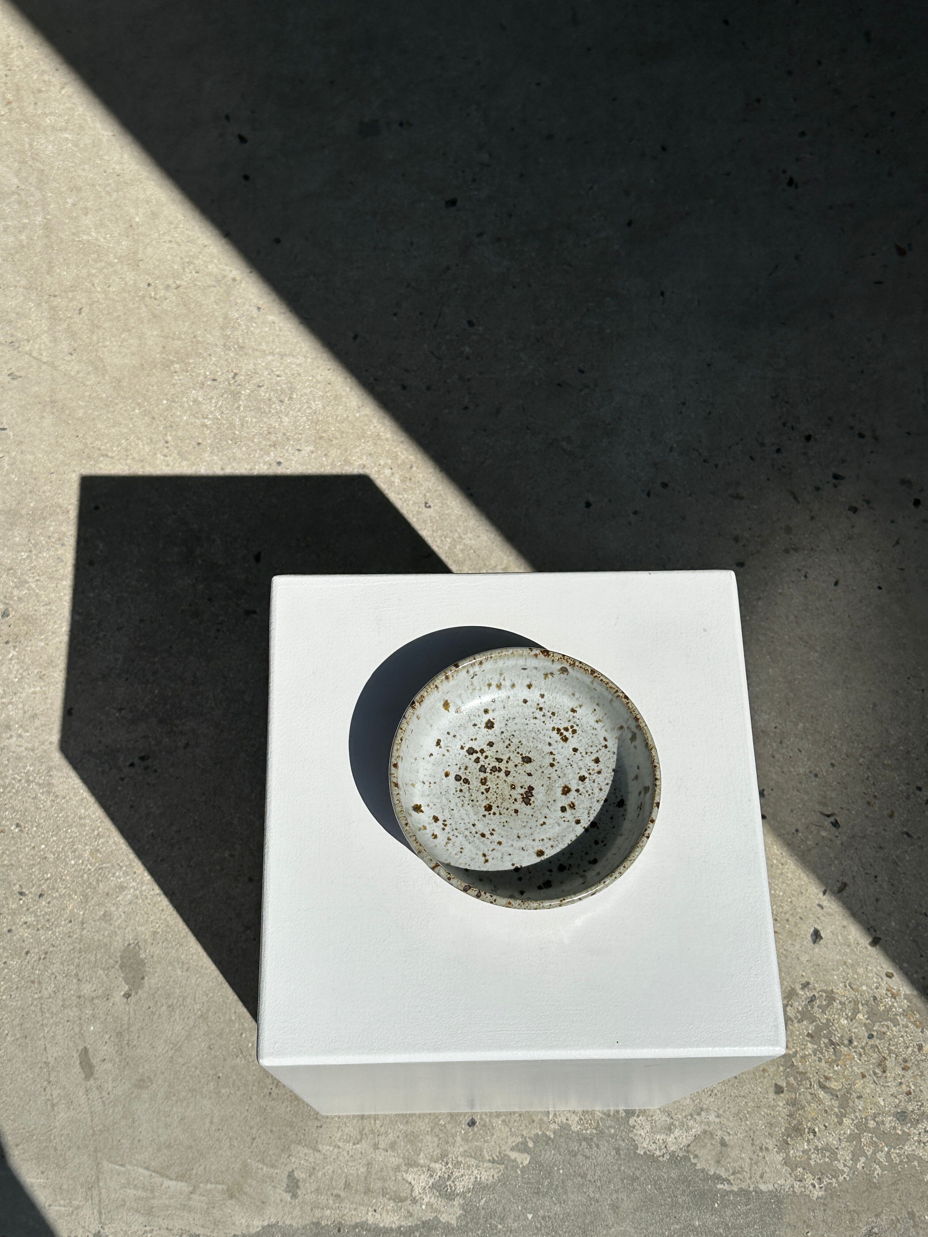 Bol en céramique moucheté et brun mat