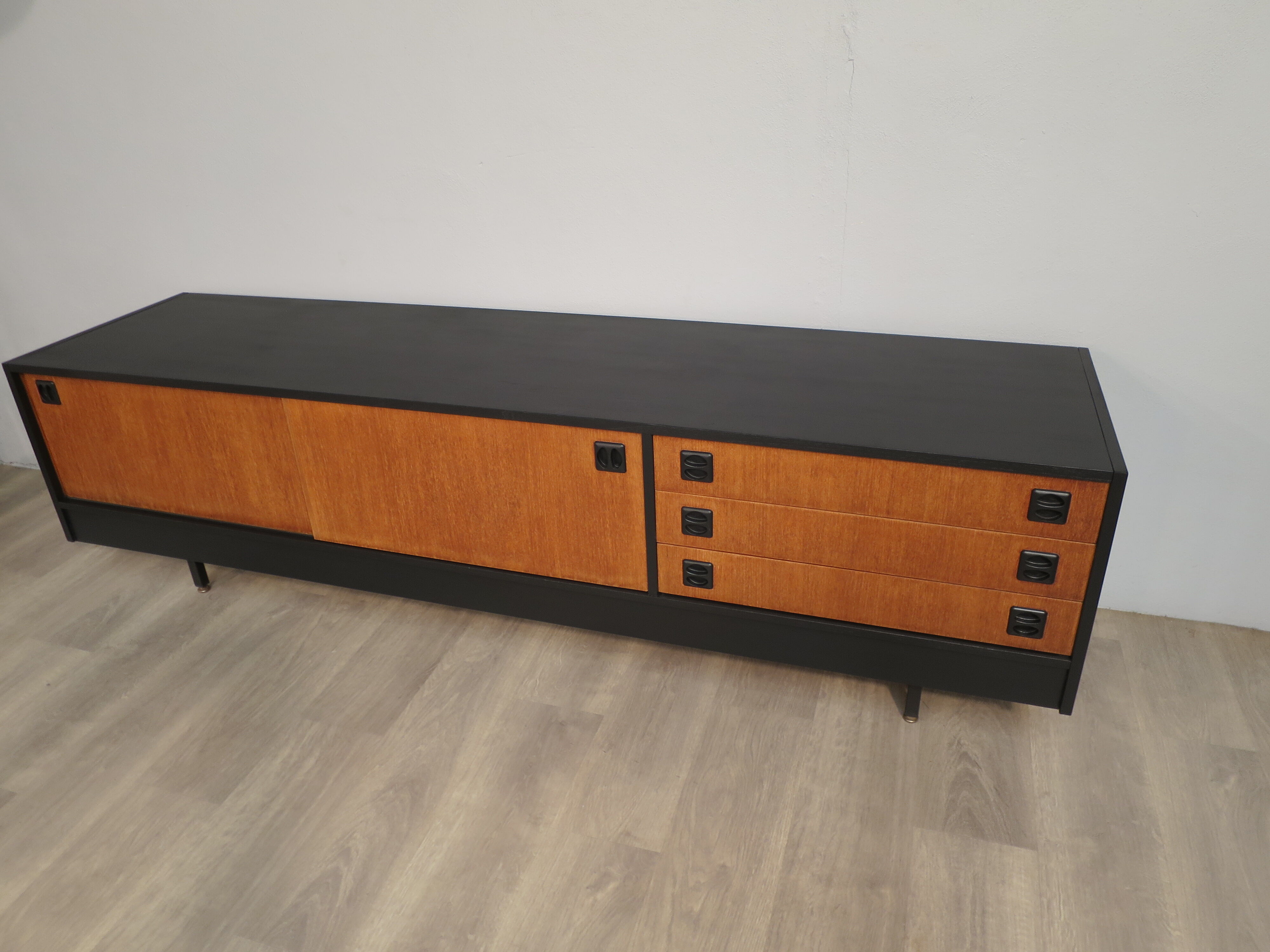 70s sideboard in teak