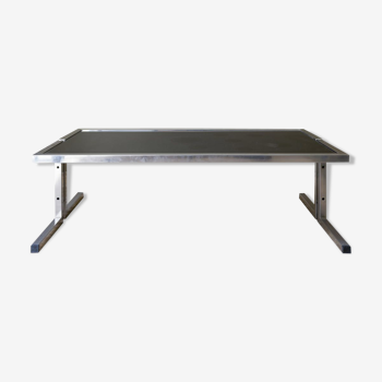 Table low foot in chrome, black glass top