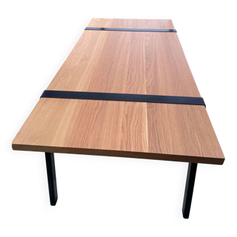 Solid oak table with steel legs Moaroom