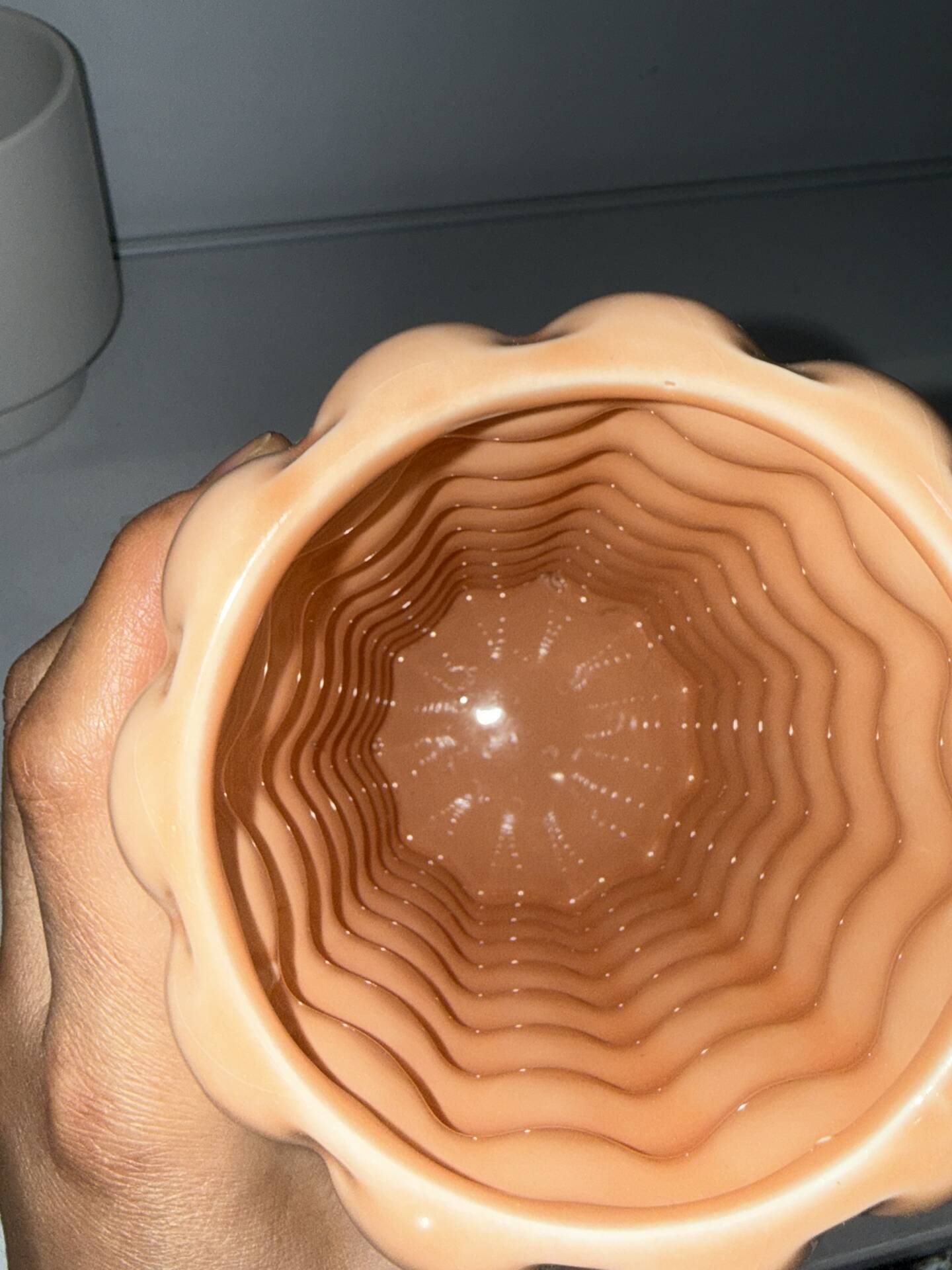 Vase au design à la fois classique et moderne
