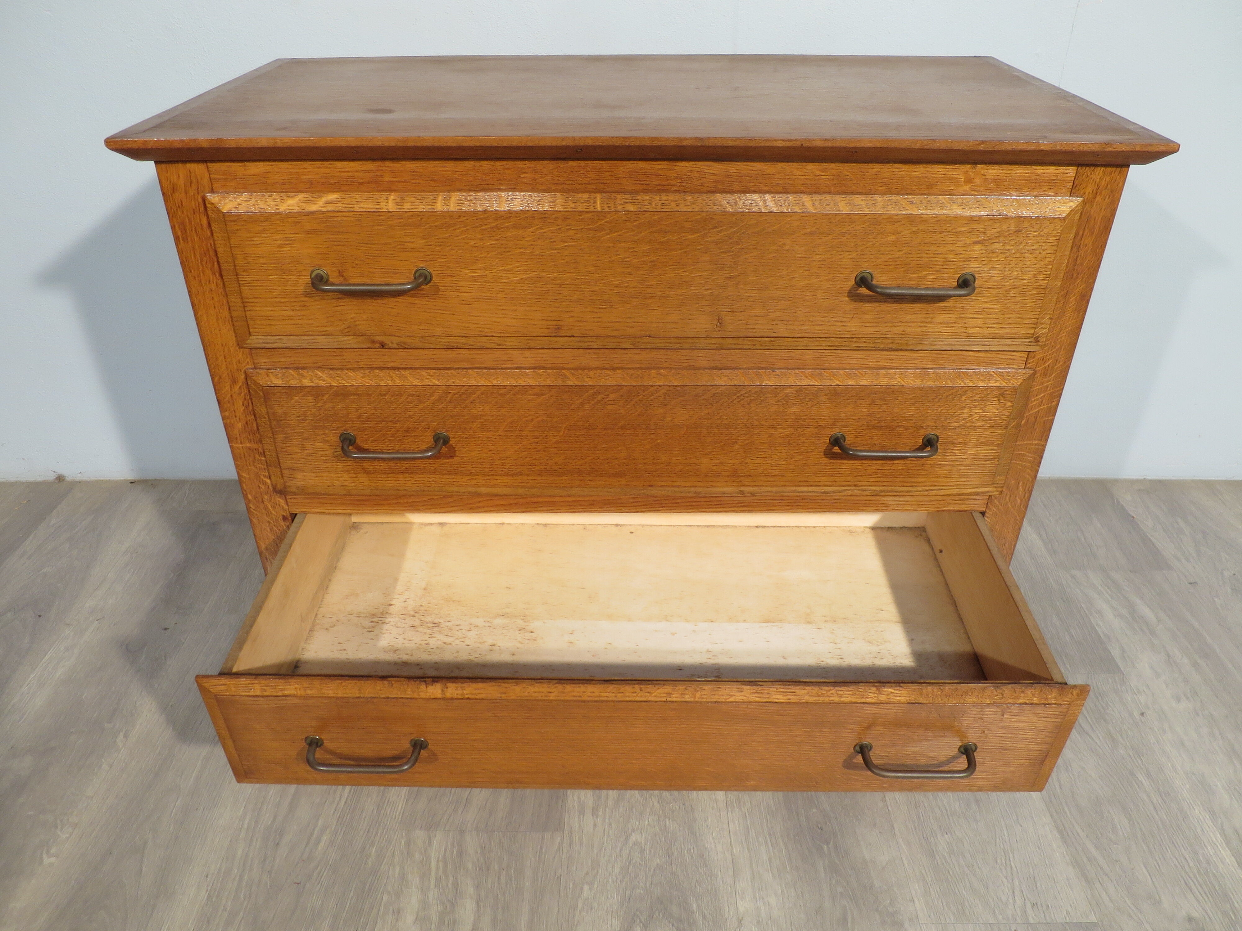 Oak dresser 70