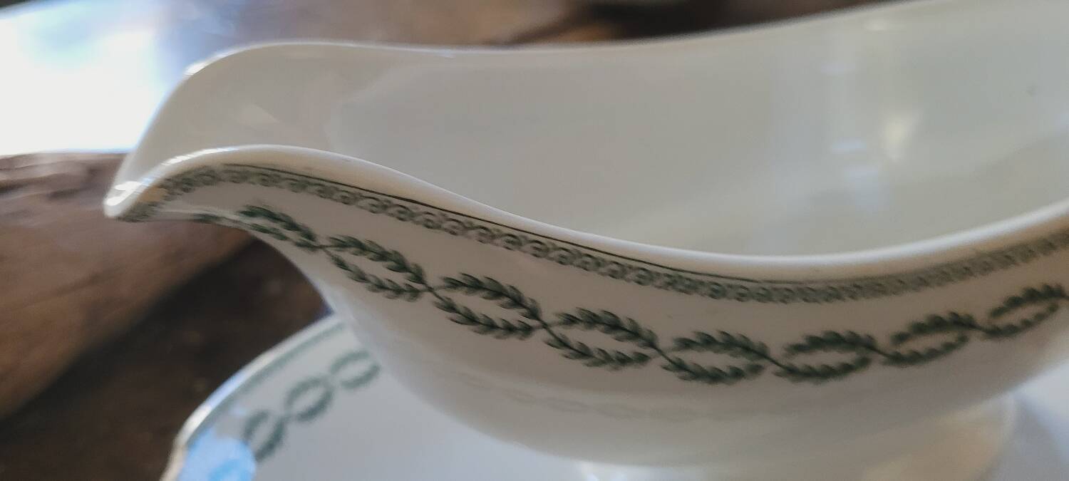 Sarreguemines iron clay sauceboat