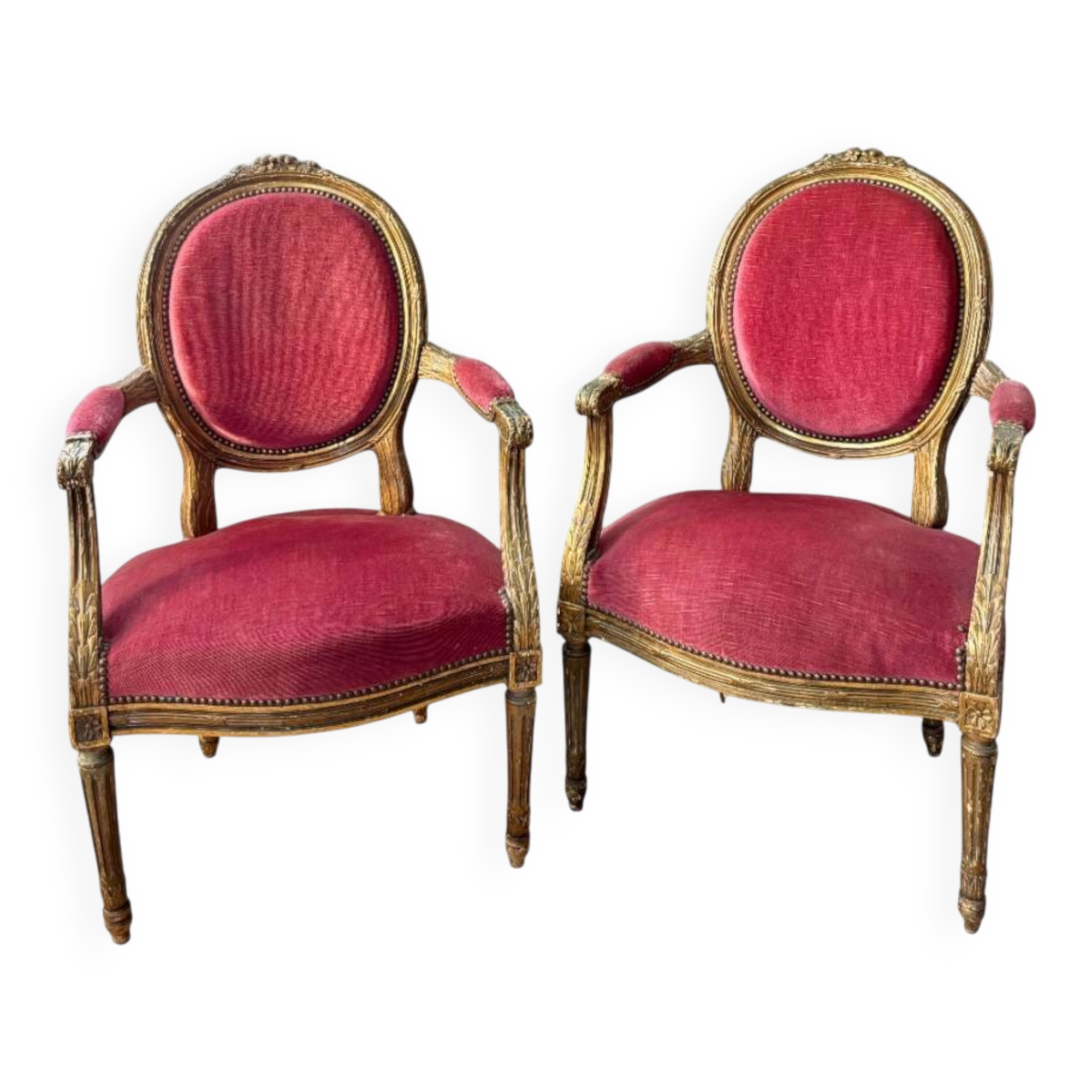 Paire de fauteuils médaillon Louis XVI