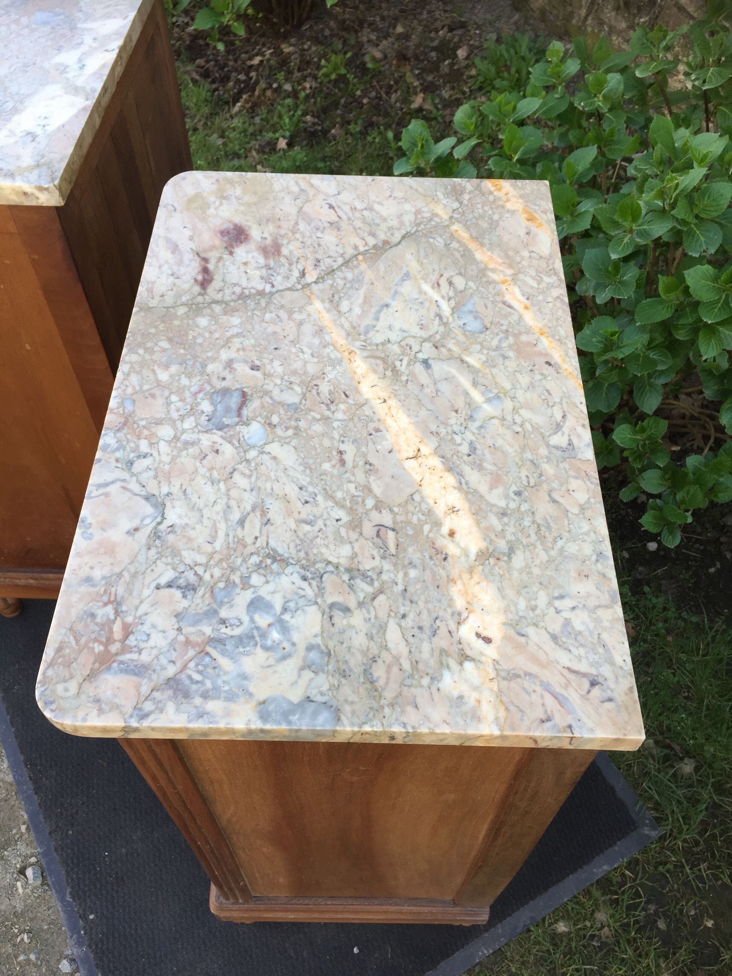 Tables de chevets vintage art deco en noyer