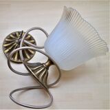 Suspension in striated glass and gilded metal