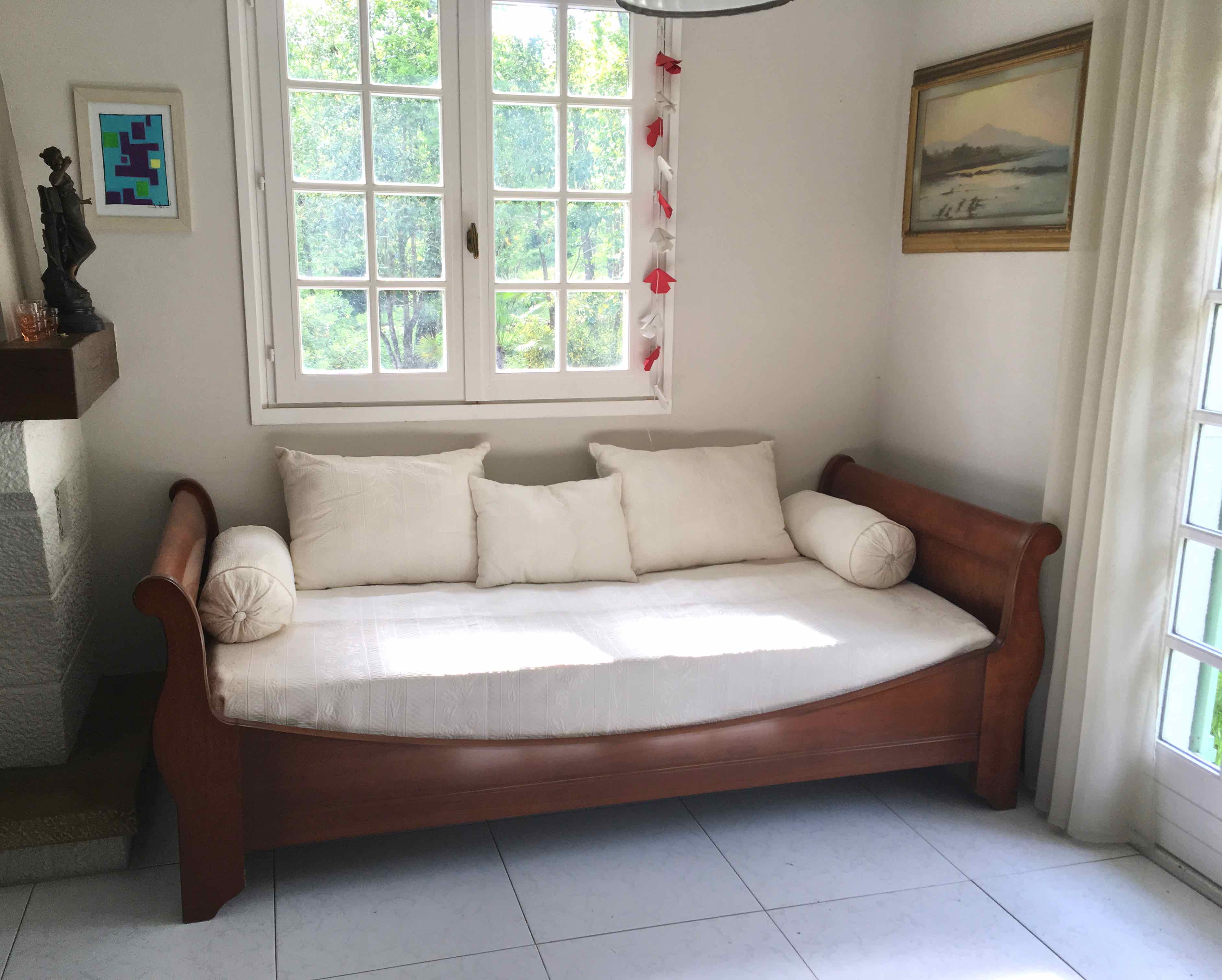 Cherry corner bed bench