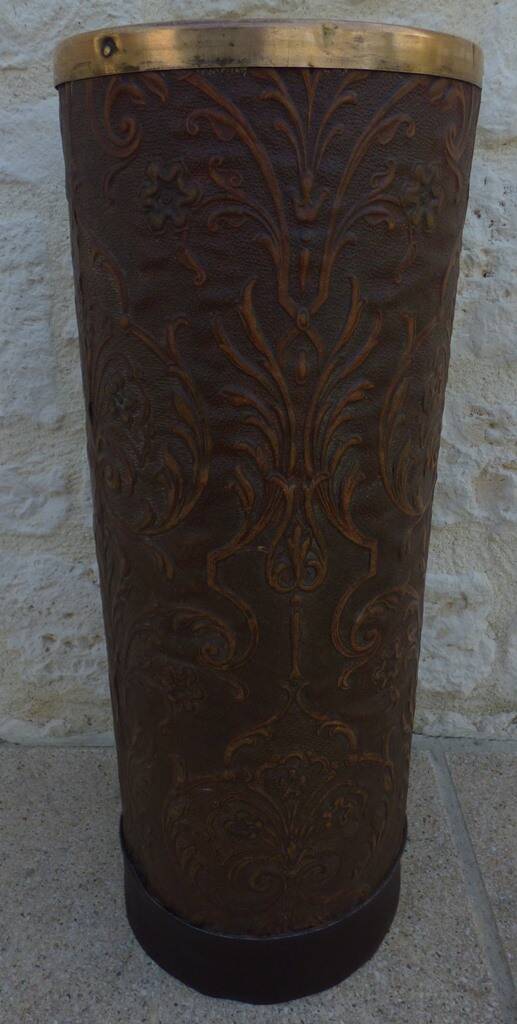 Art deco umbrella stand in boiled cardboard with copper and imitation leather strapping