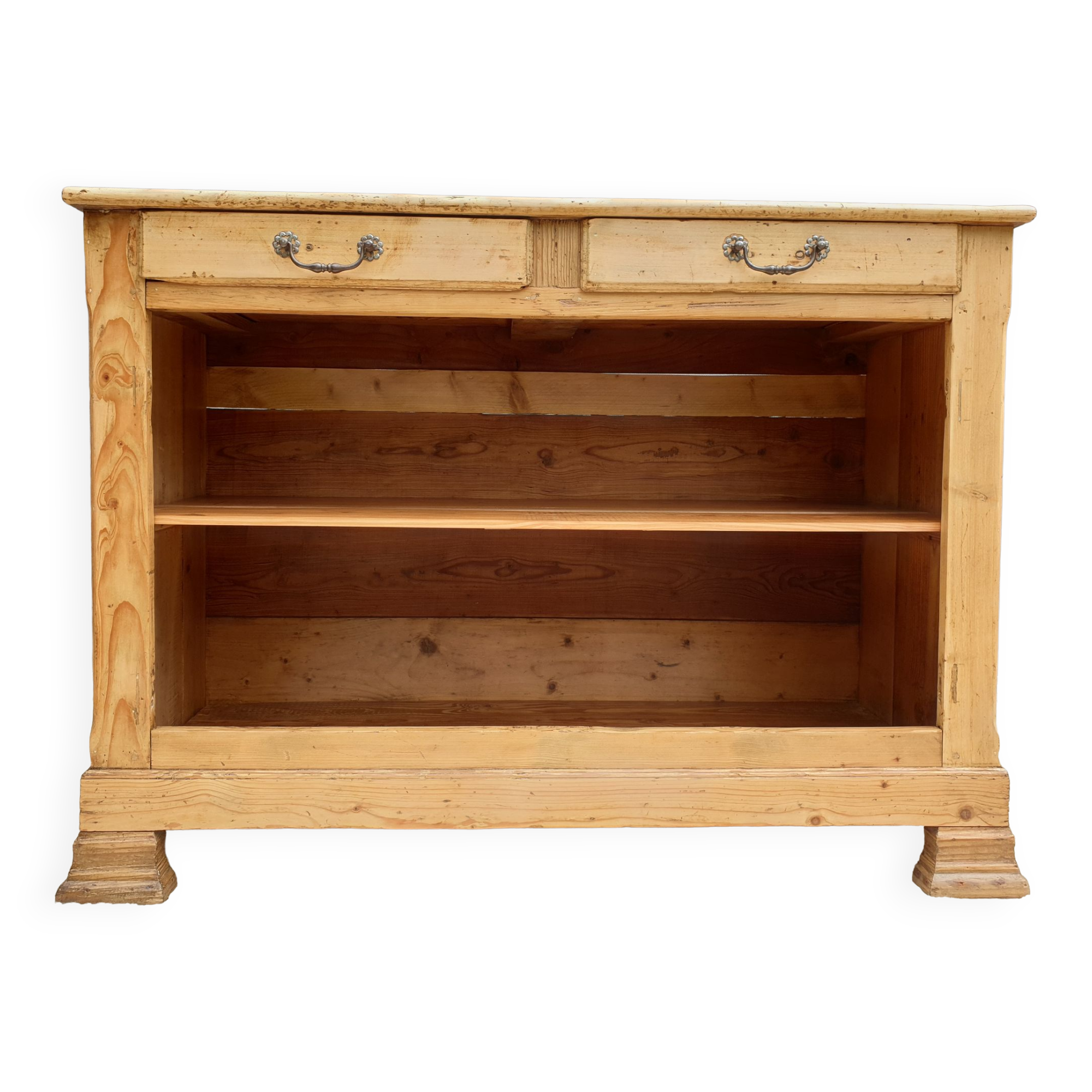 French countryside buffet serving Orme and Pitchpin XIXe