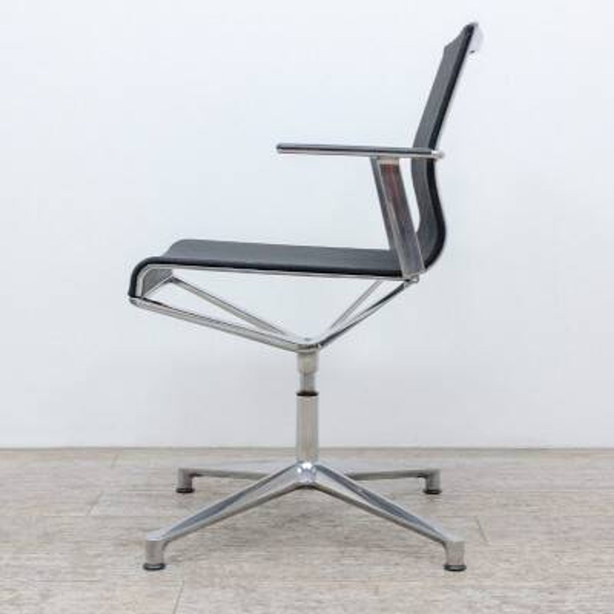 Chaise de bureau reconditionnée ICF Stick Chair ATK 252 noir