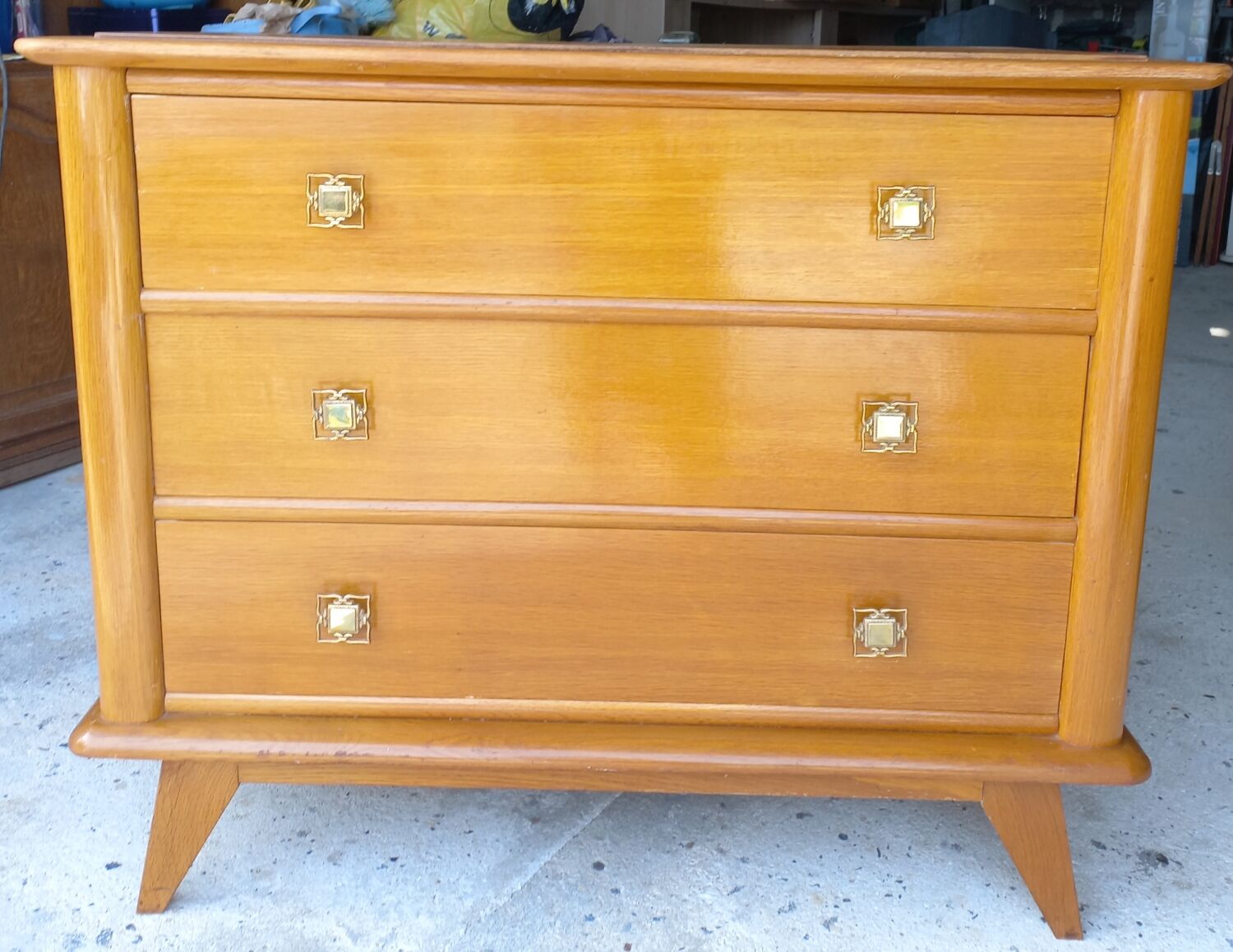 Vintage chest of drawers