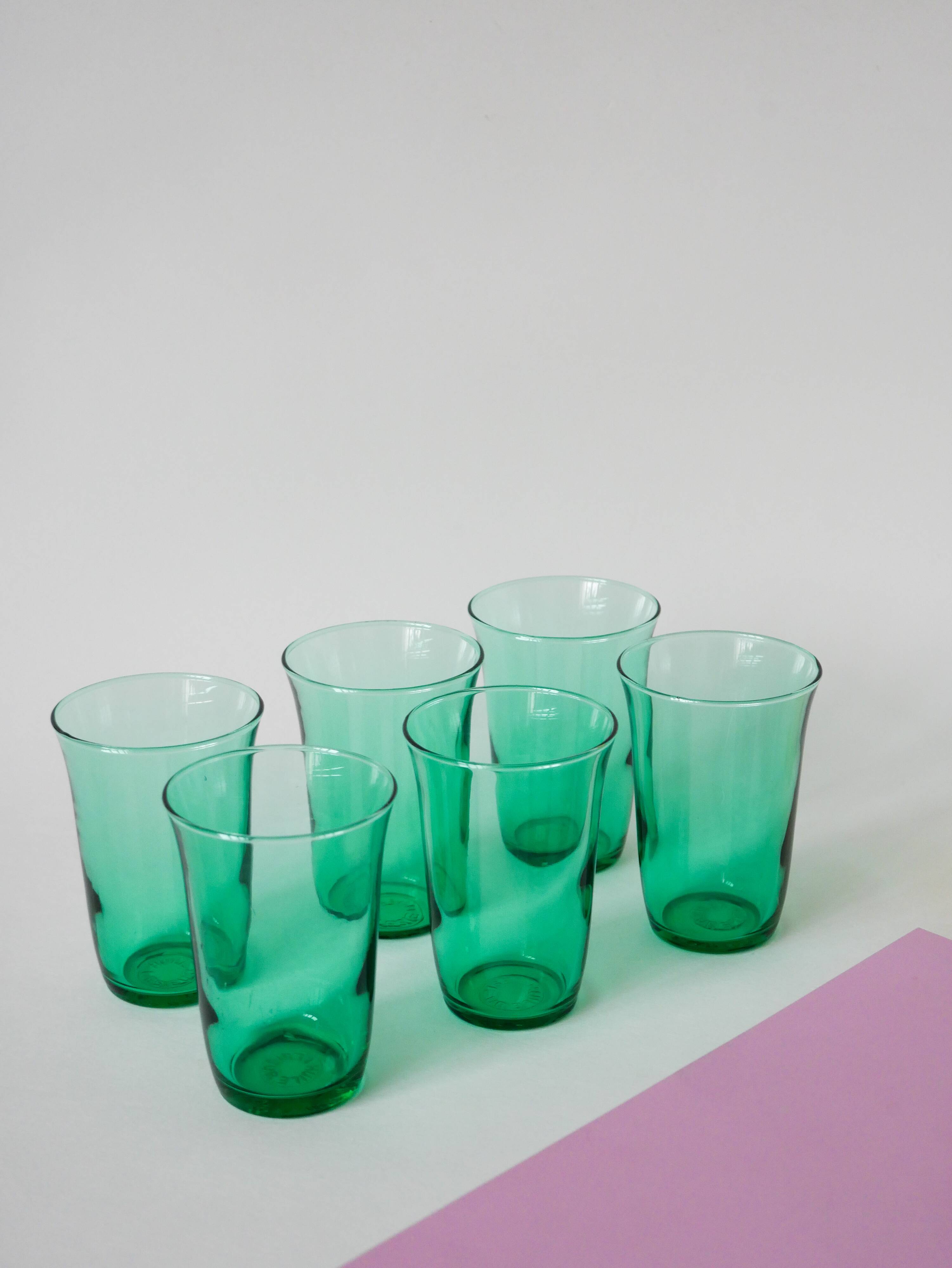 Set of 6 green glass glasses 1970