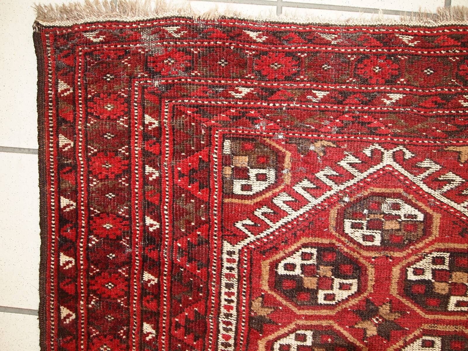 Tapis vintage fait main Gabbeh du Moyen-Orient 140cm x 215cm (1960s)