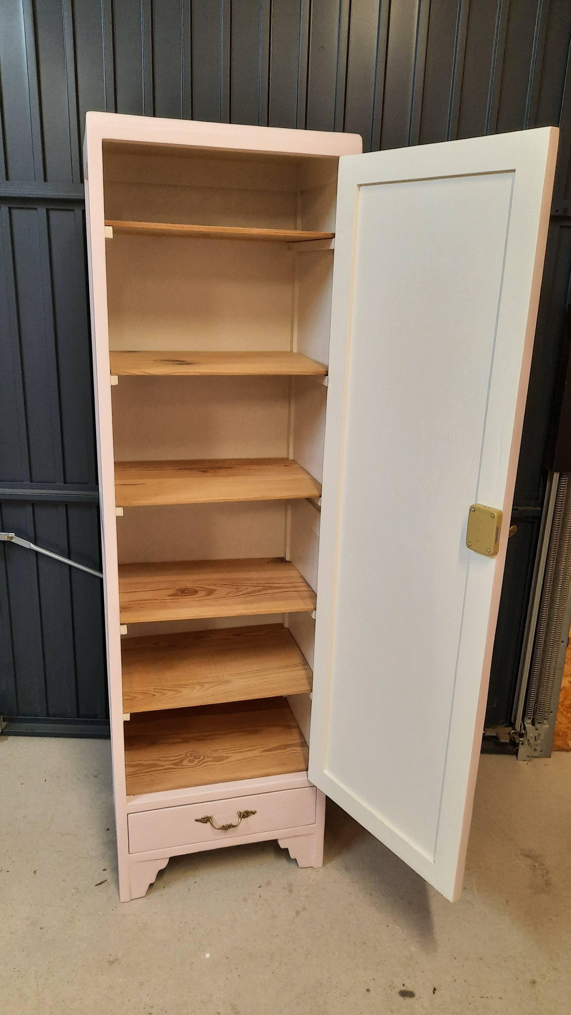 Powder pink Parisian bonnet wardrobe