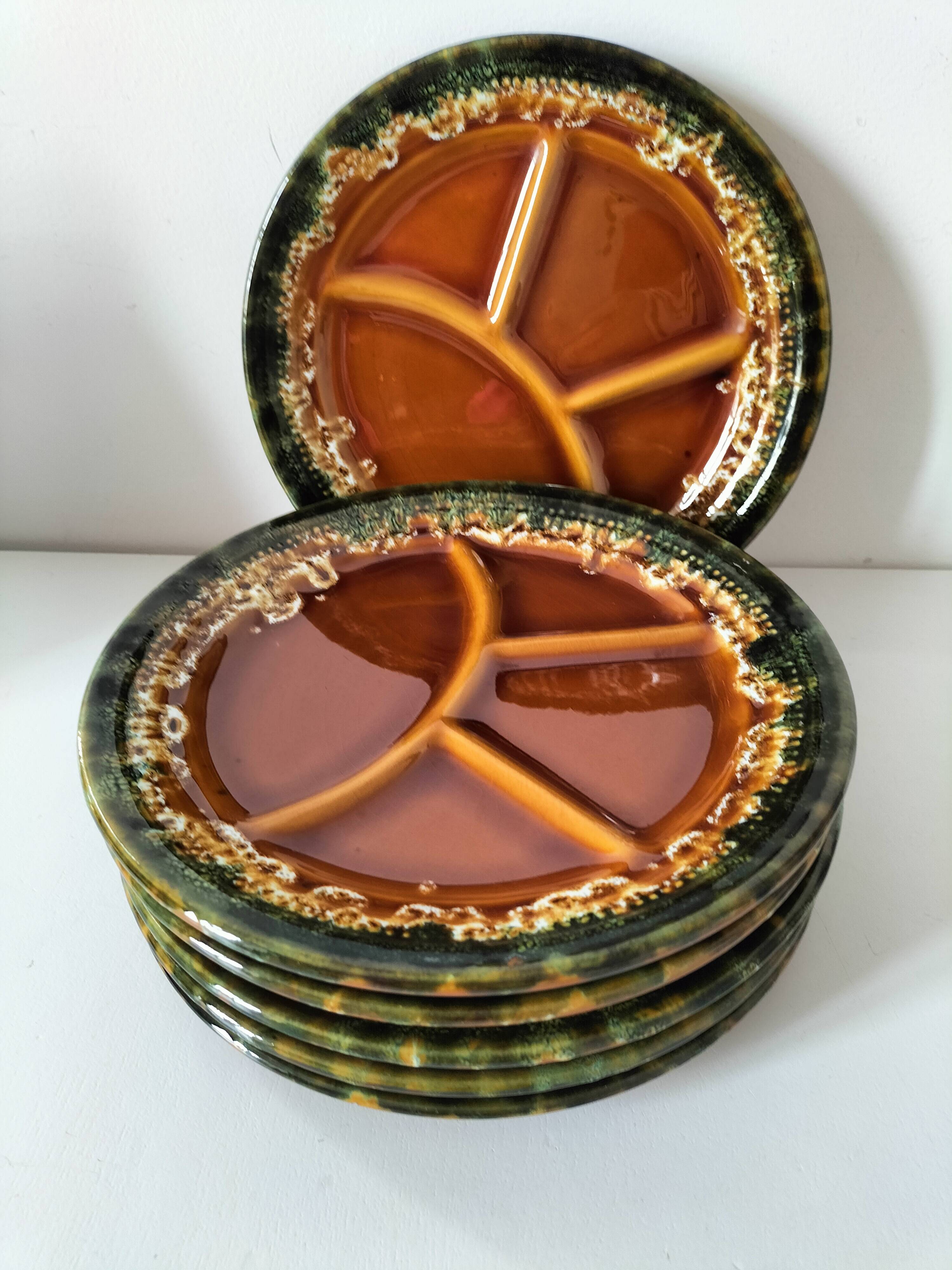 Set of 6 compartmentalised glazed ceramic plates, 1960s-70s.