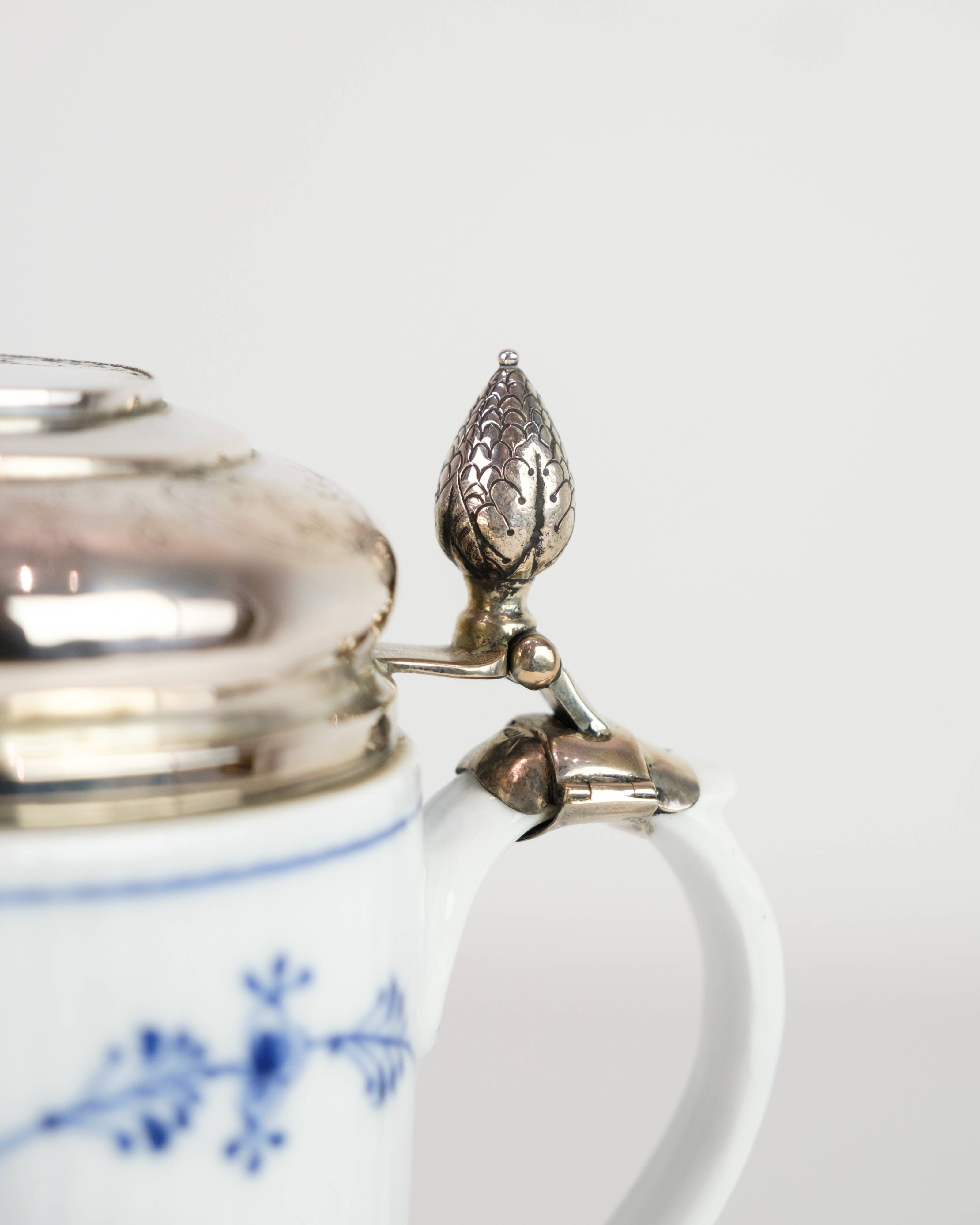 Mug With Baroque Lid Model 1/2023 Made In Porcelain By Royal Copenhagen