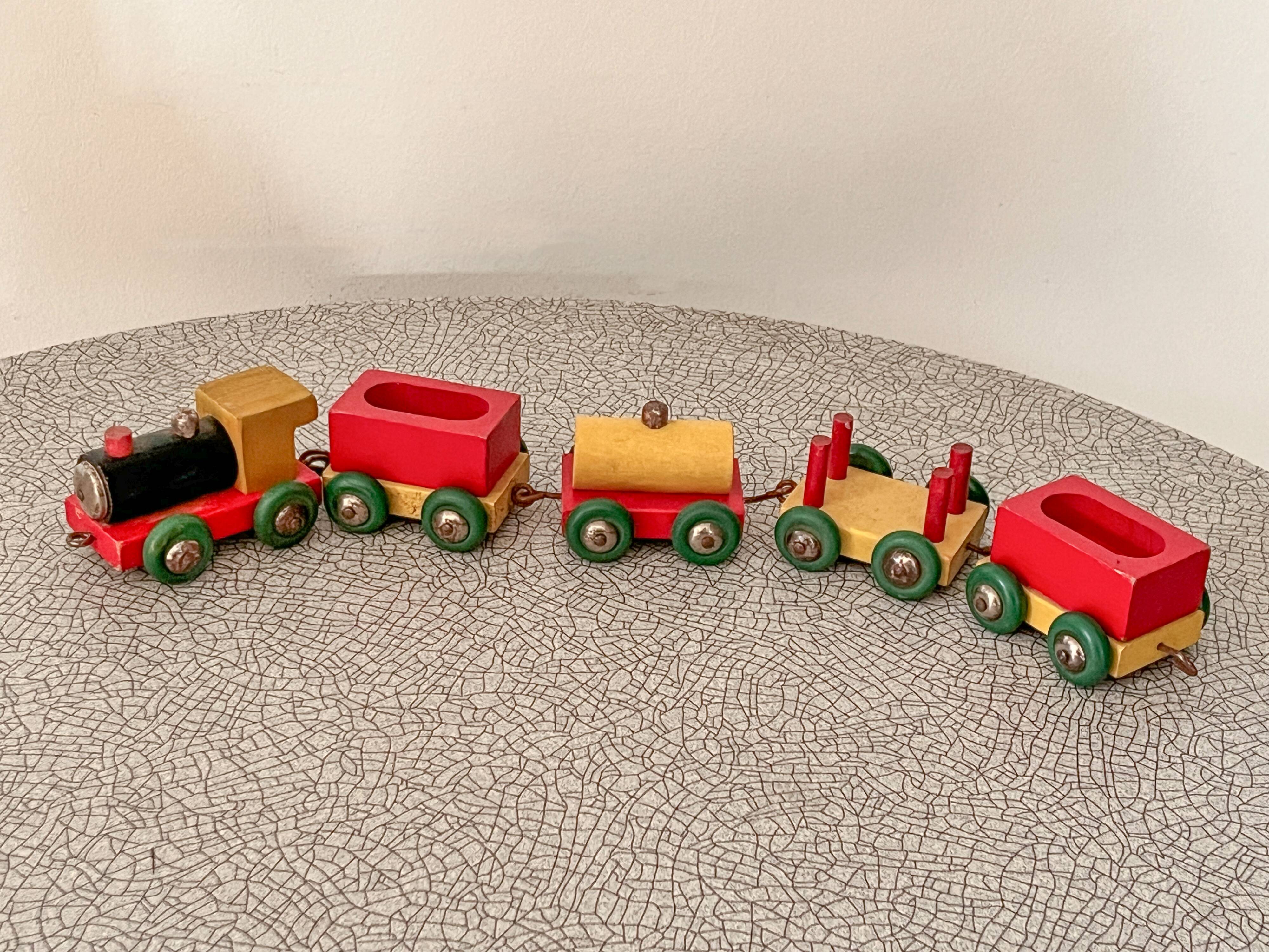 Small wooden train by Clairbois, vintage toy