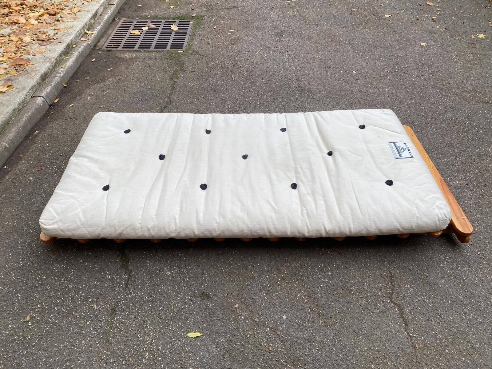 Canapé futon scandinave convertible lit une place 95x180cm